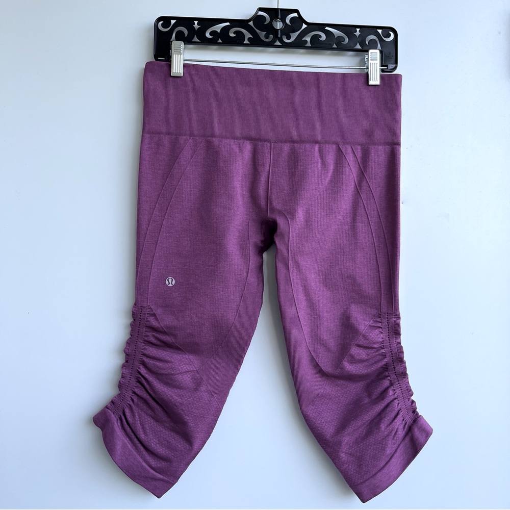 Lululemon Fuchsia Cropped Ruched Leggings Size 8